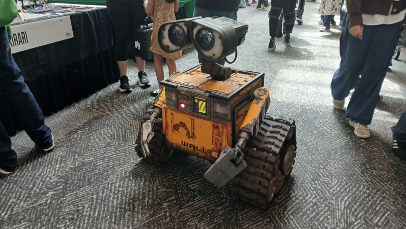 Dennis Amador Cherry at Comic Con Revolution Ontario 2026 - Wall-E